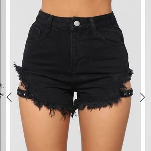Super cute Black denim shorts 🖤 **SIZE 11 **